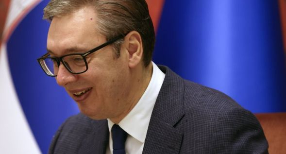 Вучич разсмя Сърбия с обещание за летящи таксита до 3 години