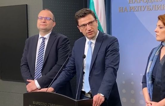 ПП-ДБ с тежко обвинение към президента заради...