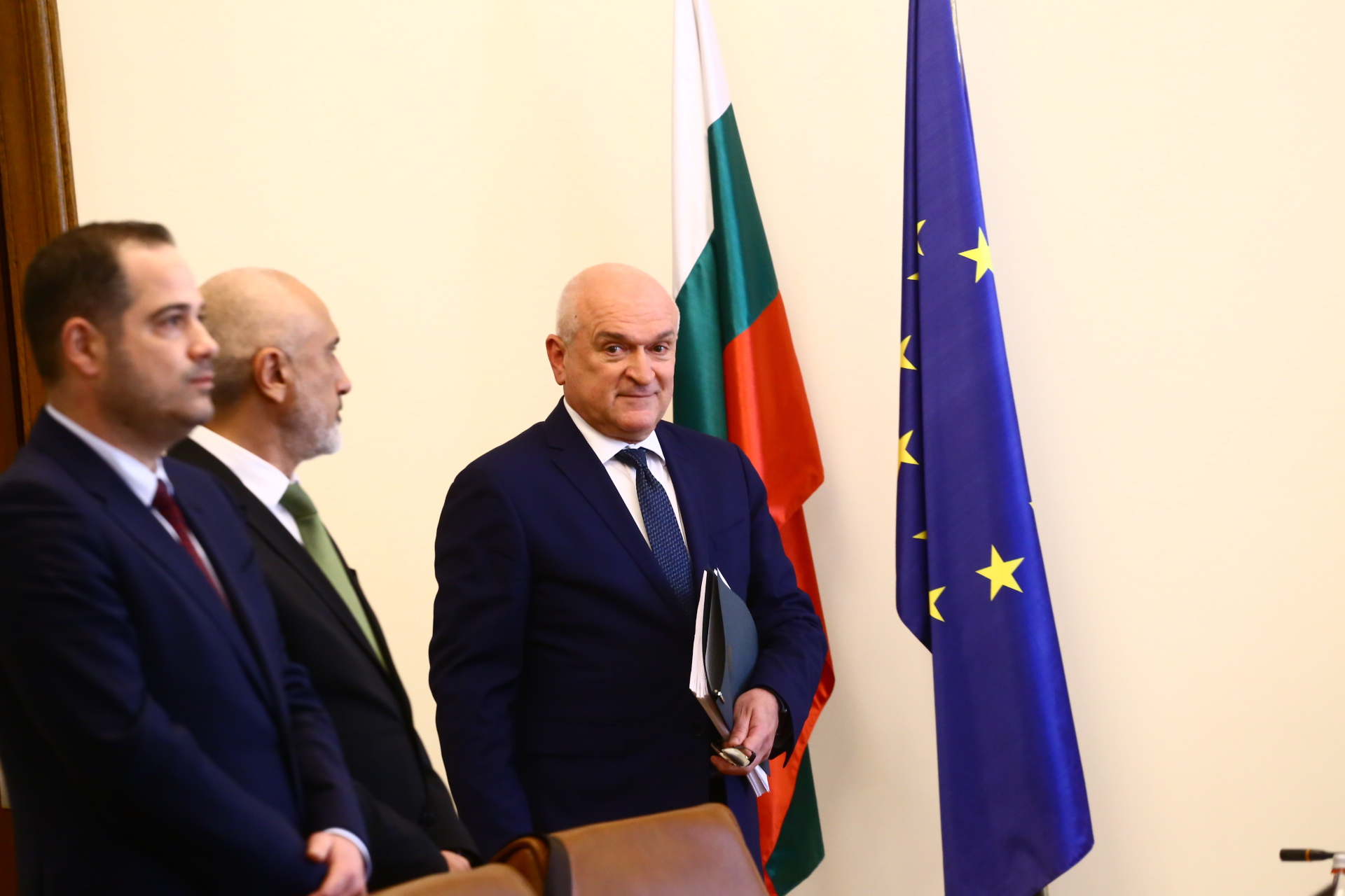 Главчев с неочакван ход след скандала, забъркан от Радев