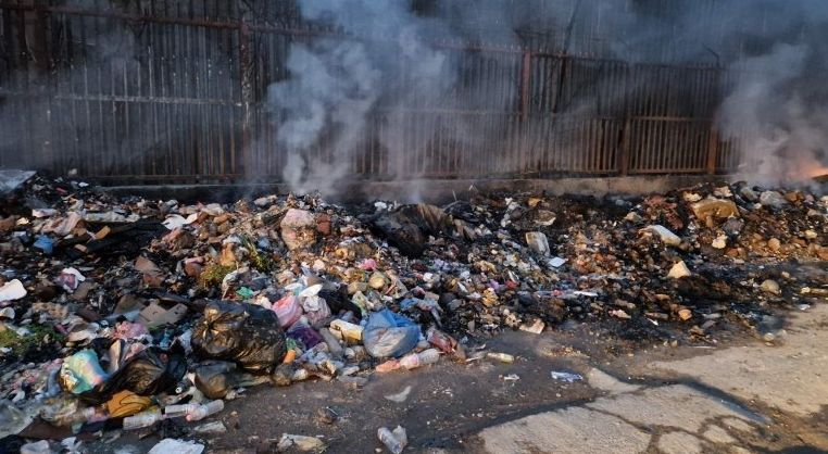 Общинари на извърнедна акция в "Столипиново", завариха пожар и... СНИМКИ