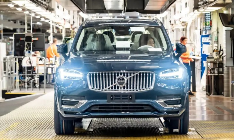 Краят на една ера за Volvo: От конвейера на компанията слезе последният...