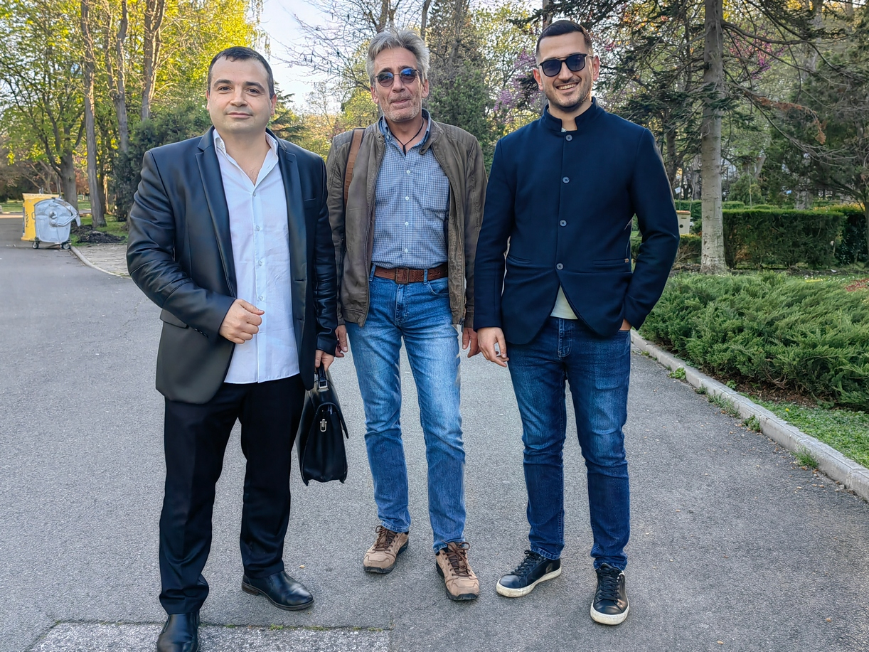 Пренареждане за вота: Кирил Петков иска да мери мускули с Борисов, ето къде го чака