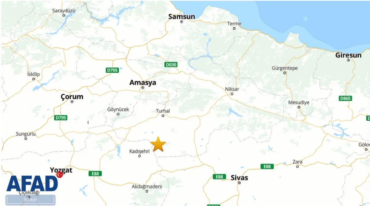 Земетръсна буря в Турция, хората още са в паника! Апокалиптични СНИМКИ