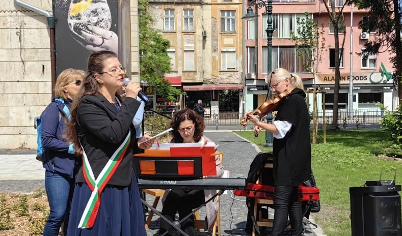 Всички онемяха! Градската градина в Пловдив се превърна в... СНИМКИ