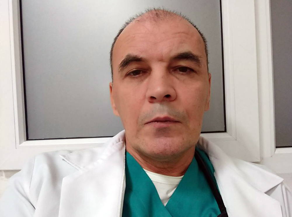 "Събуеш гащи, аз бръкна да видя". Шокиращ разказ на пациентка за хирурга с детското порно