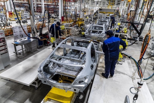 В Mercedes са бесни: Руснаците яко ни финтираха благодарение на китайците