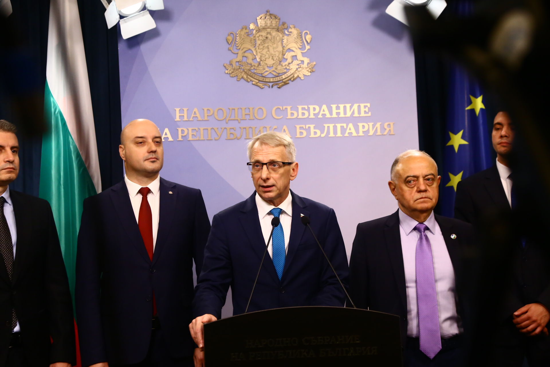 Денков шикалкави за Бойко Рашков и фрапантното изоставане от ГЕРБ