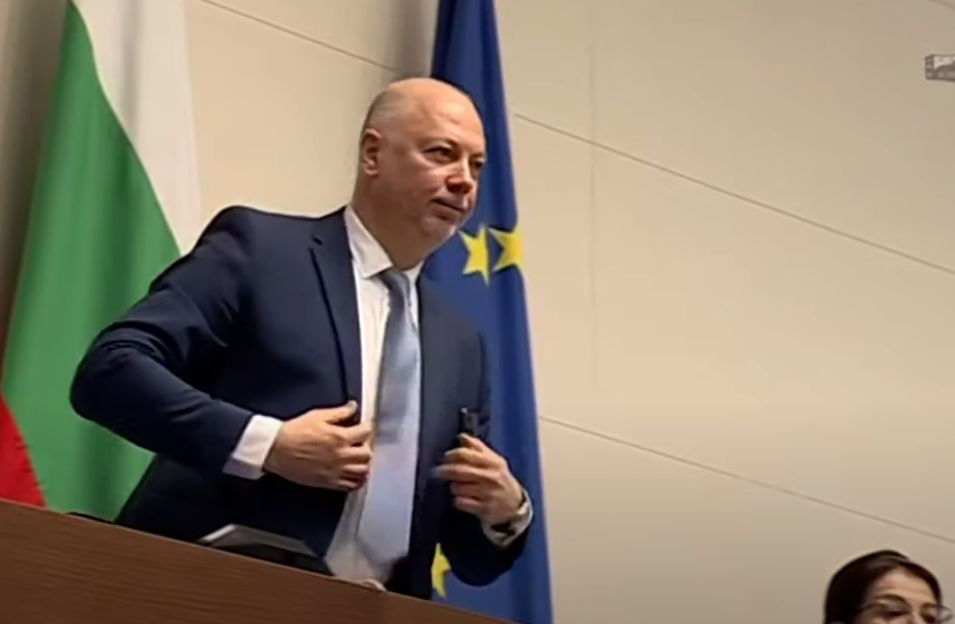 През сълзи и аплодисменти: Решиха съдбата на Росен Желязков БЛИЦ TV