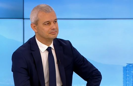 Костадинов сам се наигра: Юристите могат да изкривят и манипулират всеки един закон, аз също съм такъв