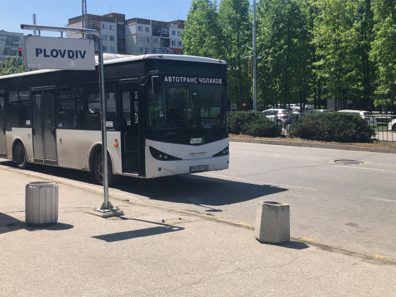 Шофьор на автобус към контрольорка: Ще ти обърна джуките СНИМКИ
