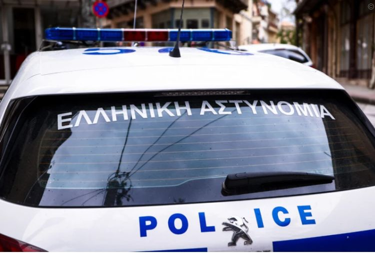Акция в Атина! Арестуваха бандити, давали български документи на...