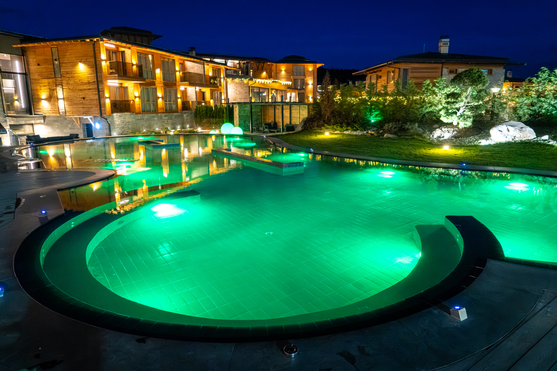 Ново: басейни и за деца в Grand Hotel Therme и Pulse Therme 