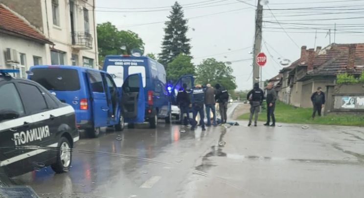 Мощна спецакция скова Търновско, има закопчани 