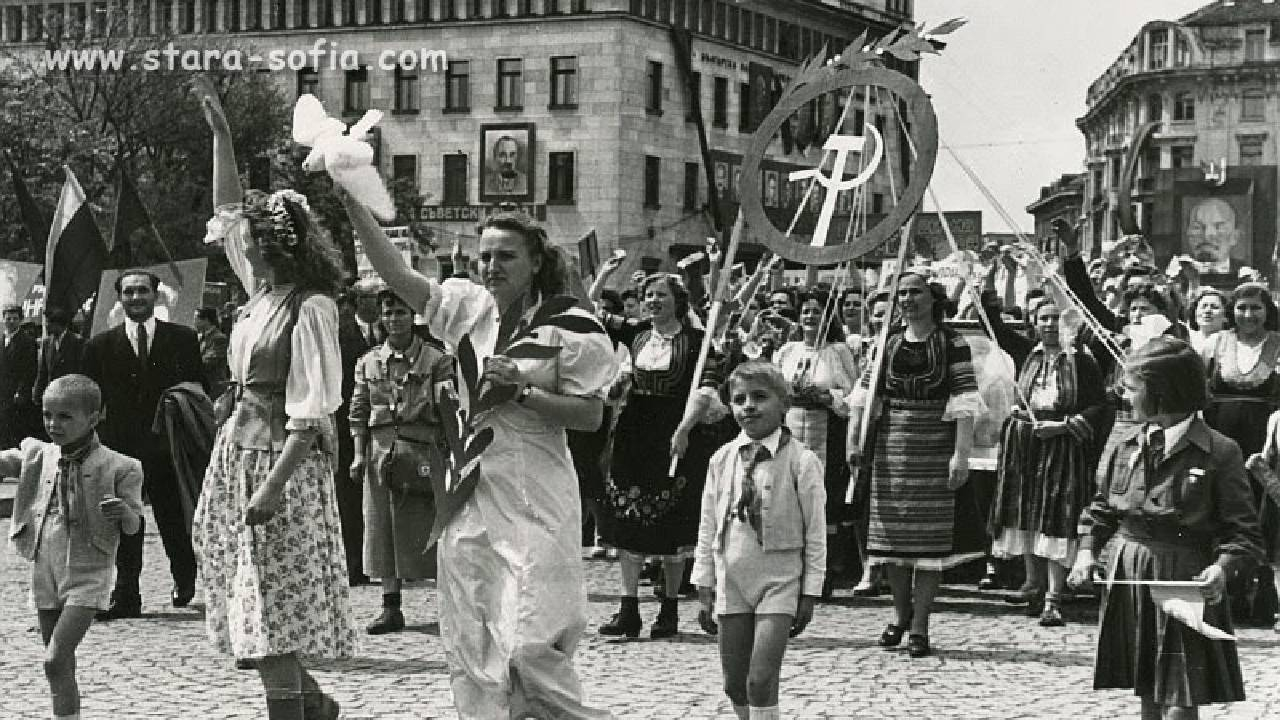 Урок по история: Как и защо се появява Денят на труда в България 