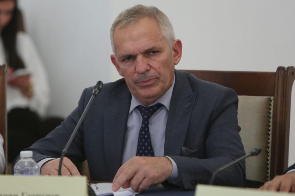 Скандал! ПП биха шута на свой депутат СНИМКА