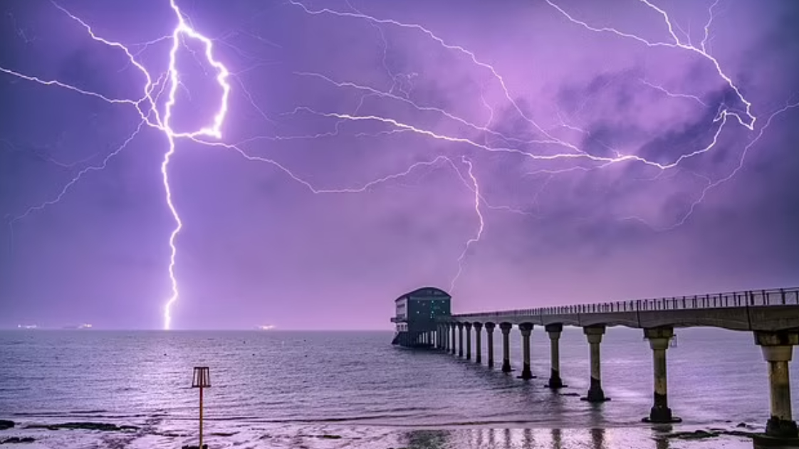 Трагедия в рая: Мълния отне живота на младоженец по време на меден месец