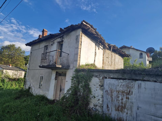 Обява за продажба на къща в Родопите взриви мрежата