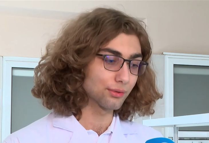 БГ ученик скри шапката на целия свят, отиде в Китай и... ВИДЕО