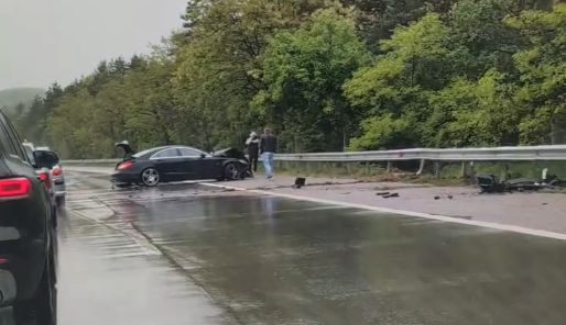 По магистралите е като на война! Само за броени часове... ВИДЕО 