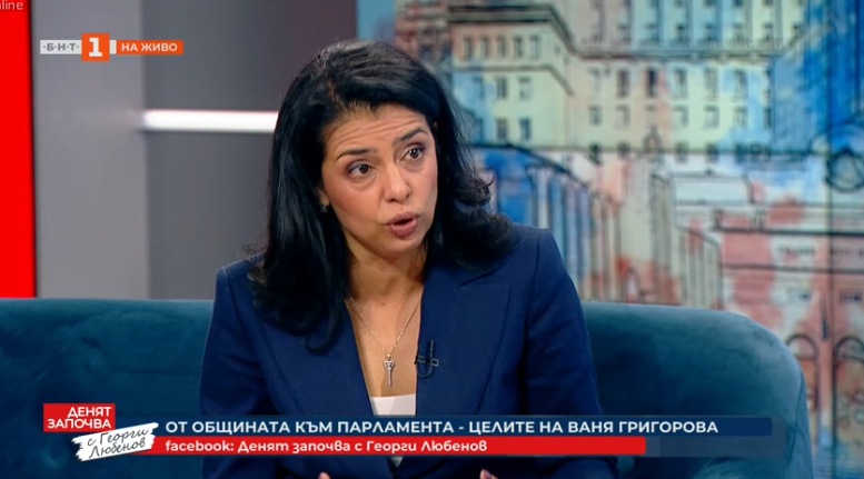 Гали и шамари: Григорова размаха пръст на Нинова, но после й падна на коляно