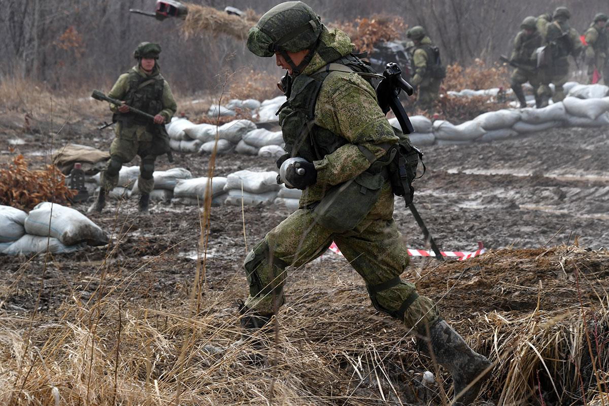 Военен посочи колко хора е струпала Русия в Часов Яр
