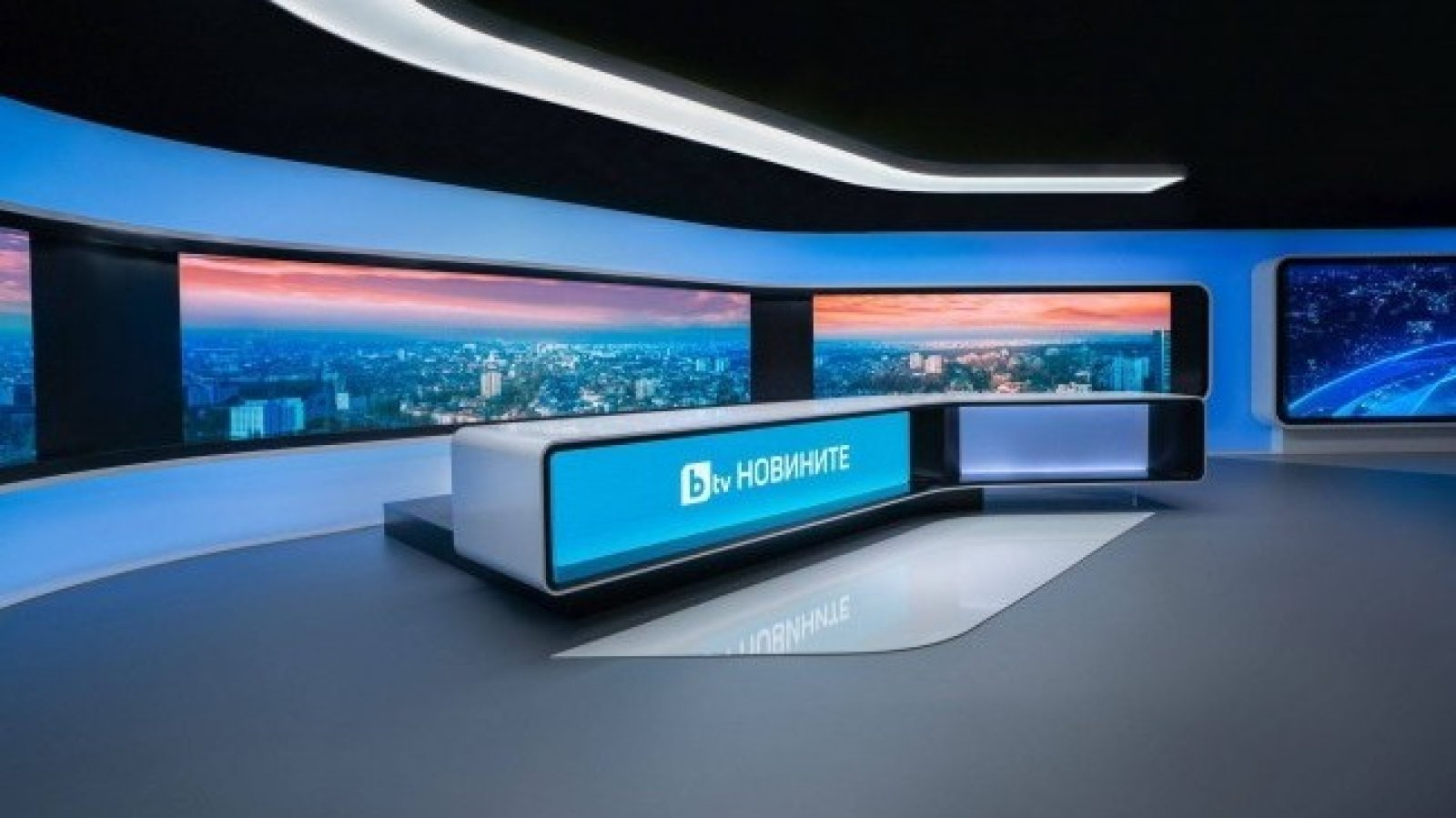 Любима водеща от bTV поема по нов път, слиза ли от екран?!