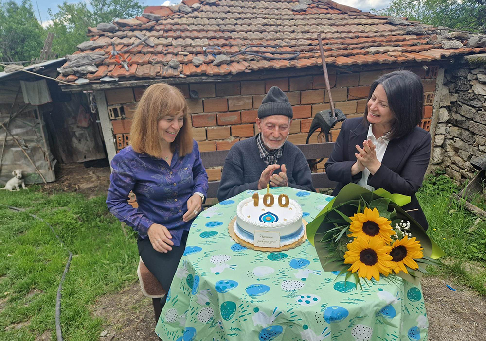 Столетник от Родопите разкри тайната си за дълголетие