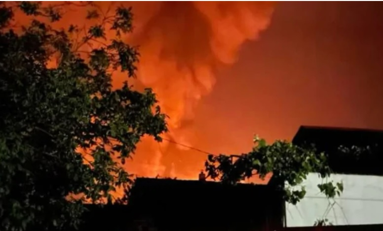 ВСУ подпалиха руска петролна база тази нощ, има ранени в Белгородска област ВИДЕО