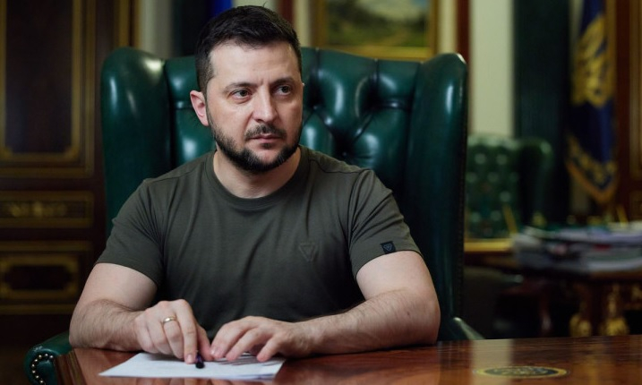Зеленски уволни двама висши държавни служители