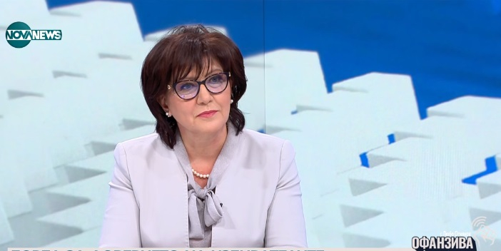 Караянчева се завърна ударно и обяви името на следващия премиер