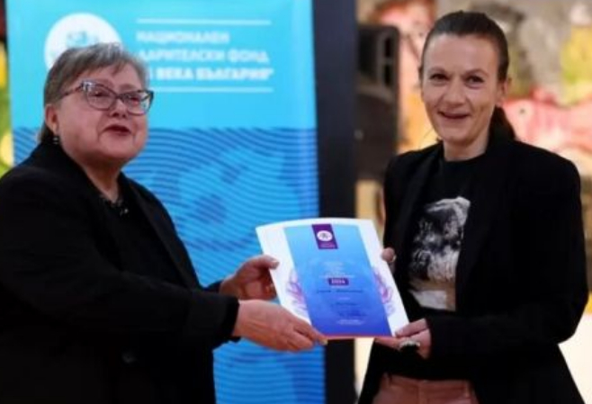 Скандал с романа на годината: Елена Алексиева върна наградата