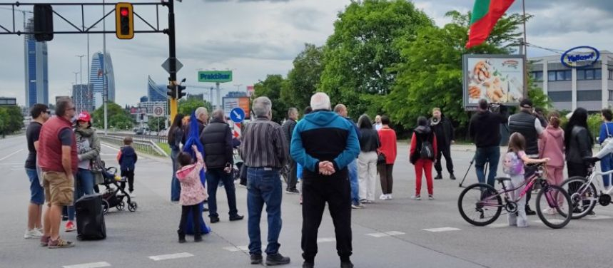 Ключов столичен булевард под блокада, ето какво се случва ВИДЕО 