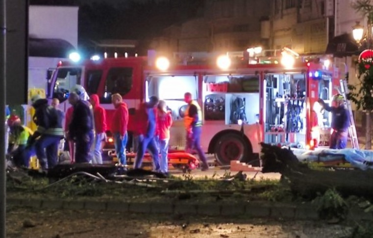 Ад по тъмна доба в Пловдив: Кола се разцепи на две, има 2 жертви СНИМКИ