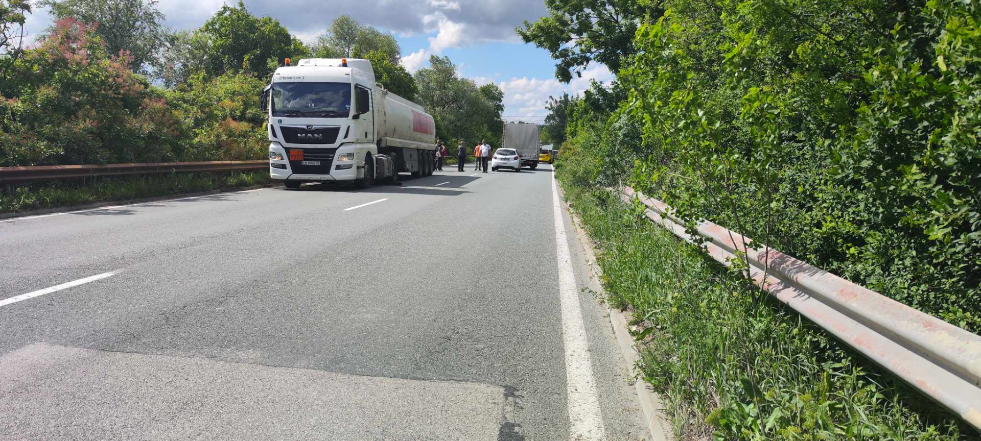 Само в БЛИЦ! Ад на пътя край Монтана, десетки шофьори са в капан СНИМКИ 