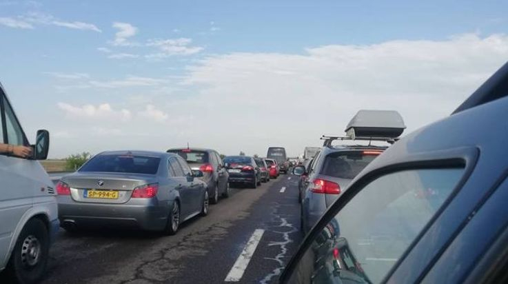 Ад за шофьорите по пътя за морето това лято, цаката на тапите е...