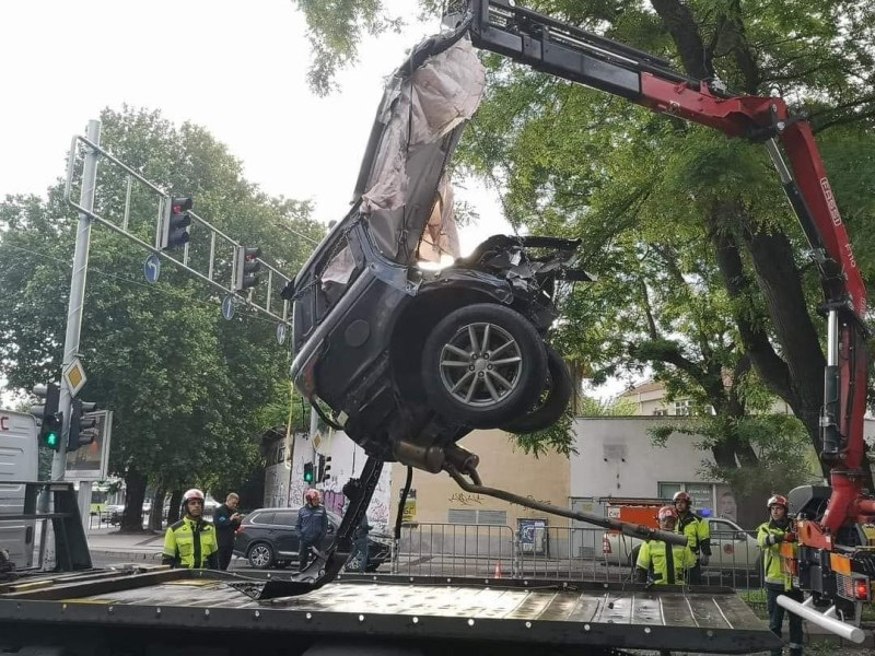 Собственикът на джипа ковчег с първи думи след кървавата трагедия с 2 трупа в Пловдив 