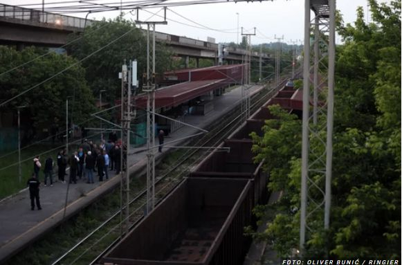 Адът слезе в Белград, ето какво се случва СНИМКИ/ВИДЕО