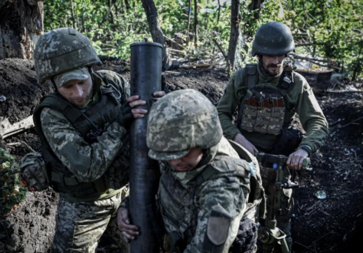 БиБиСи с разтърсващ репортаж от фронта: Украинците се бранят с дървени трупи и бетон