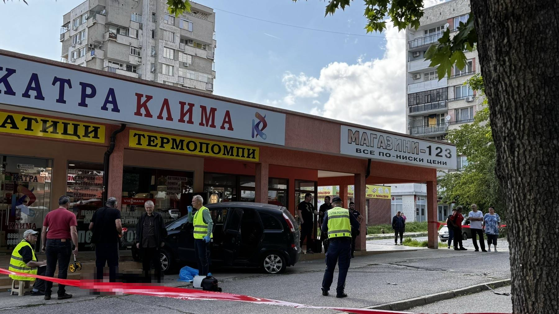 Жестоко убийство в Сливен СНИМКИ