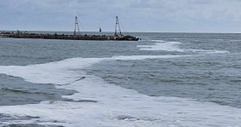 Мистериозно явление в морето край Варна, всички се питат какво се случва СНИМКА