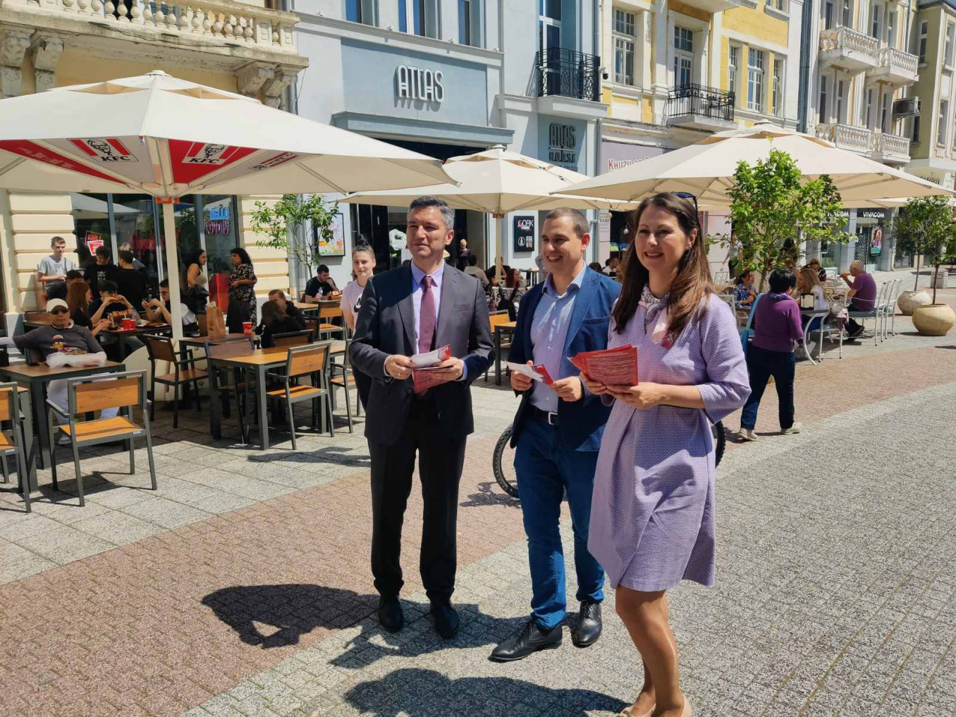 Водачите на листите на “БСП за България” откриха предизборния си фронт офис в Пловдив
