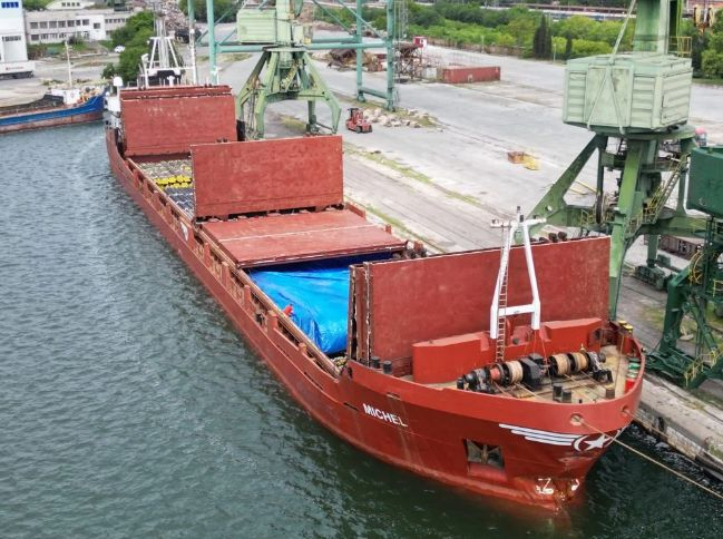 Първи официални подробности за екшъна в Черно море и пристигналия у нас кораб СНИМКИ