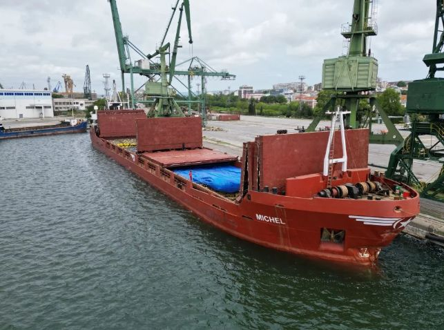 Първи официални подробности за екшъна в Черно море и пристигналия у нас кораб СНИМКИ