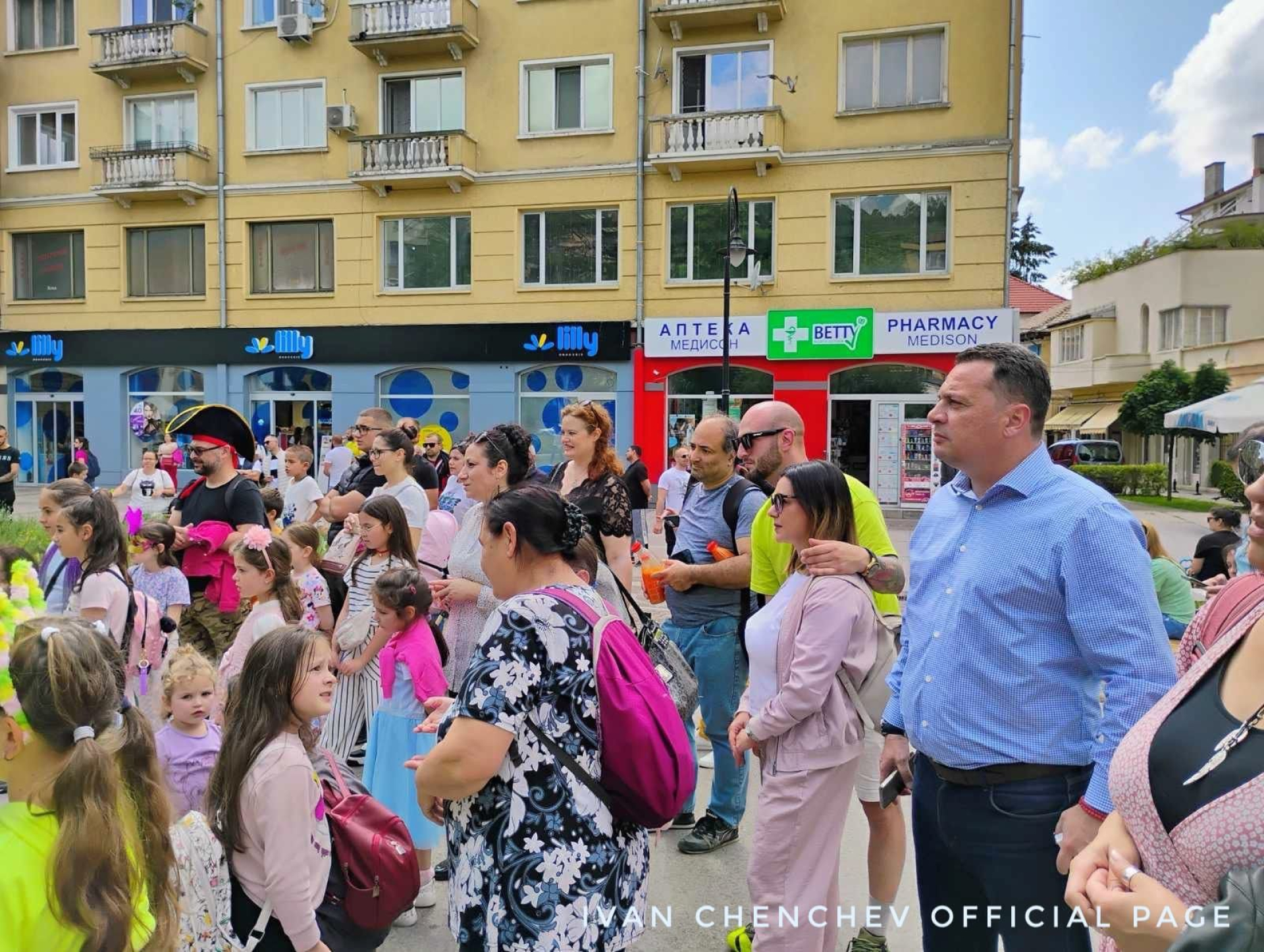 Ченчев в Габрово: Минимум 1% от БВП за култура – иначе сме обречени като нация