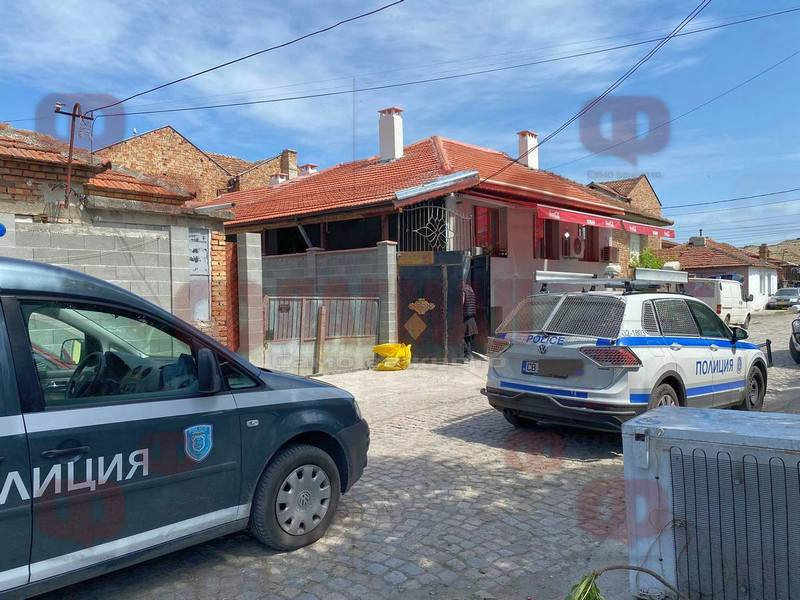 Маскирани спецченгета щурмуваха палата на Славчо Садулата, тарашат за... СНИМКИ 
