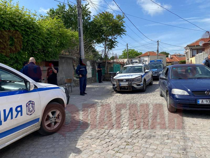 Маскирани спецченгета щурмуваха палата на Славчо Садулата, тарашат за... СНИМКИ 