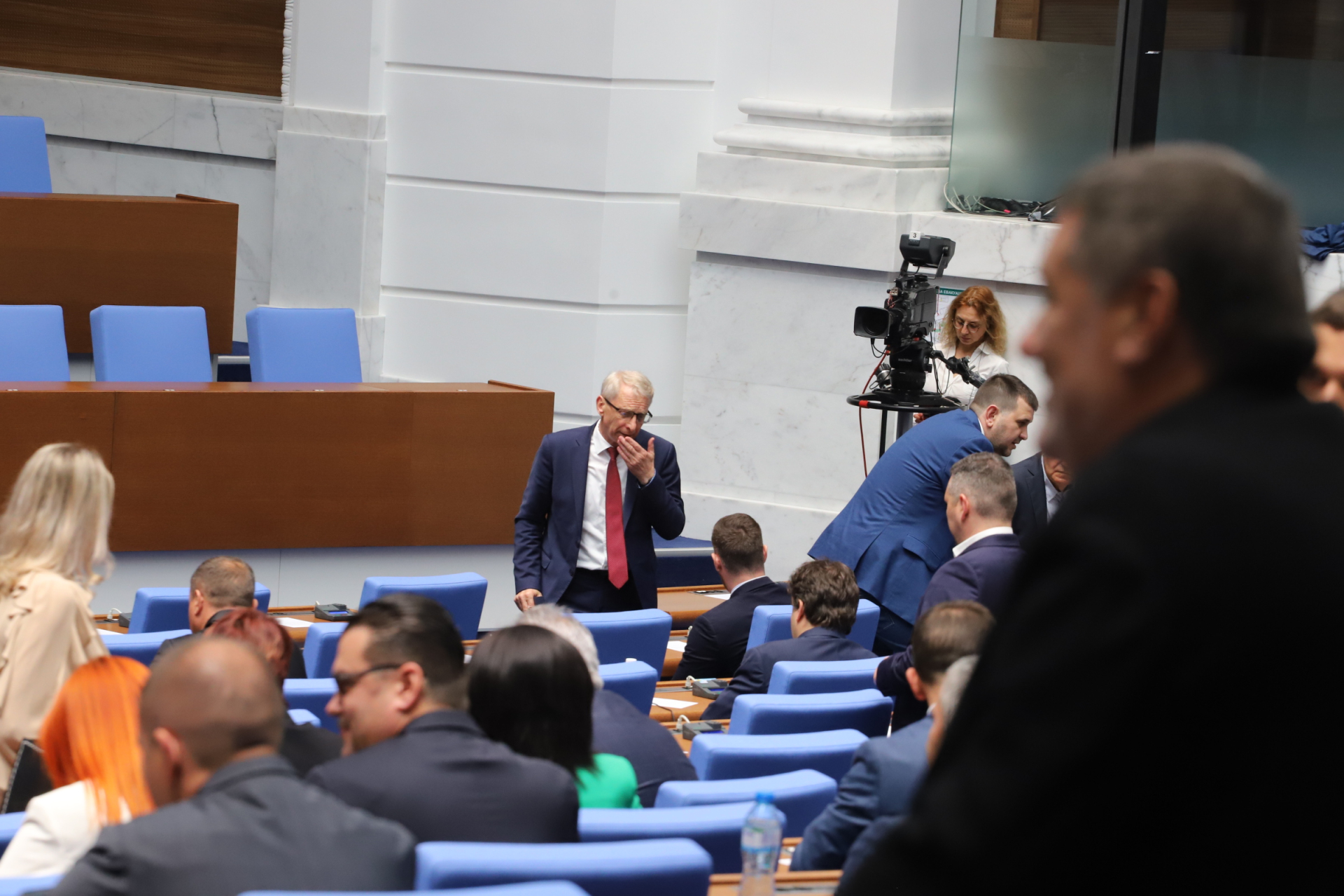 На извънредното заседание на НС: Нов депутат се закле преди края на мандата БЛИЦ TV
