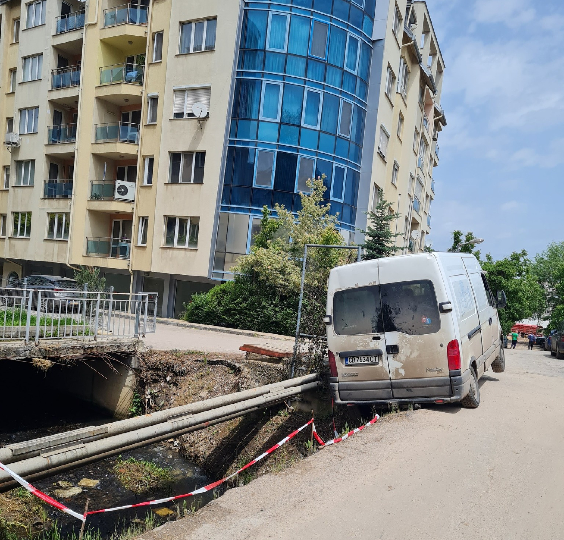 Пропаднал мост до строеж в баровски квартал в София взе първа жертва СНИМКИ