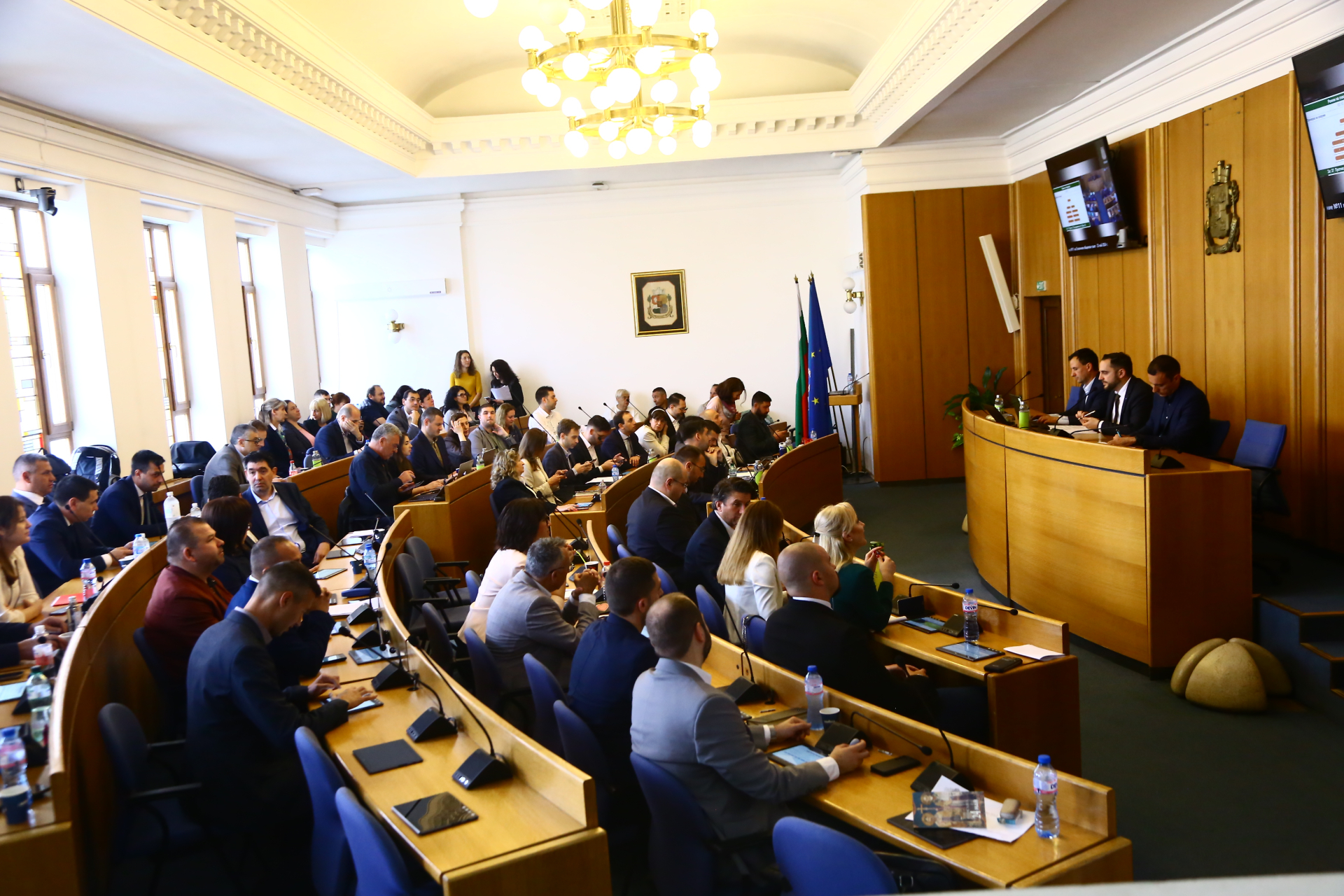 СОС пламна: "София е под вода"! "Пяна ви излиза на устата от Бойко Борисов"... СНИМКИ