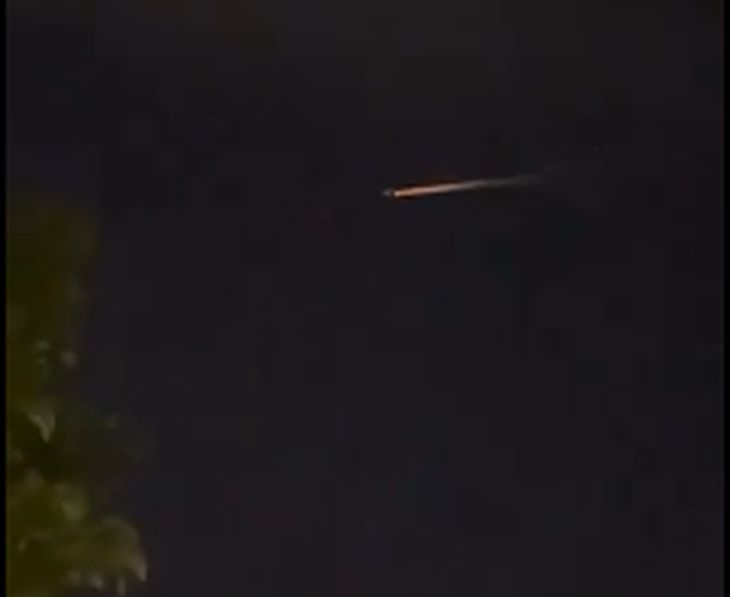 Мистериозно ВИДЕО взриви мрежата, НЛО ли е това огнено кълбо